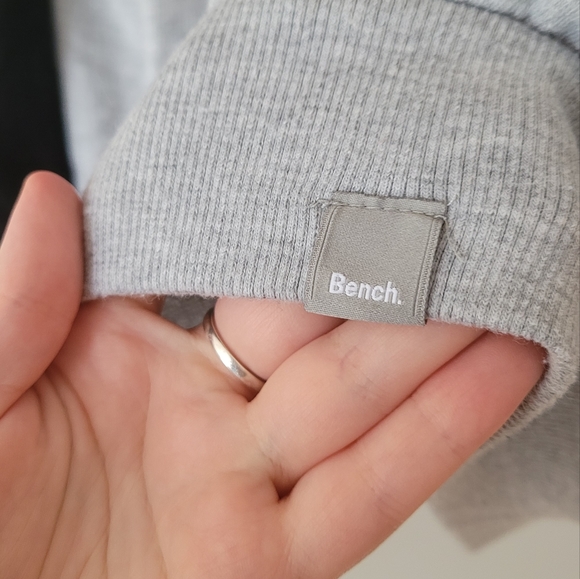 Women's Black and Grey Bench Hoodie Size XL - Picture 3 of 4